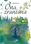 Polnische buch : Ona zranio... - Agata Rusak